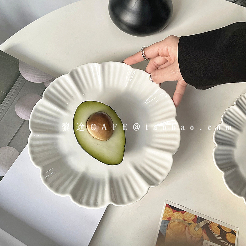 法式复古花型陶瓷面包盘ins风高颜值蛋糕甜品盘水果盘奶油色餐具