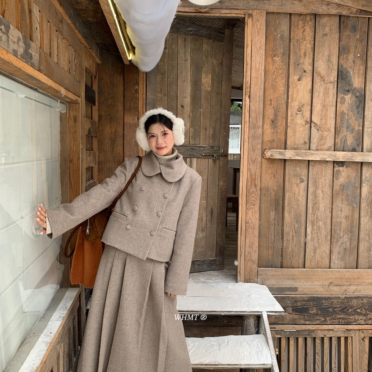 RS.WHMT-领双排扣加厚羊毛呢羽绒外套+百褶半身裙套装