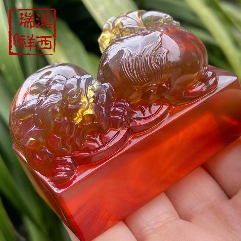 滇西瑞祥天然A货正品缅甸精品琥珀金棕红貔貅印章吊坠男挂件女