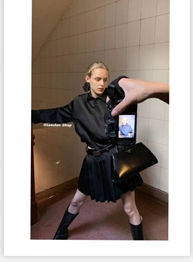 LONSLAN 秒变女主style 质感十足黑色拉链外套+百褶短裙套装