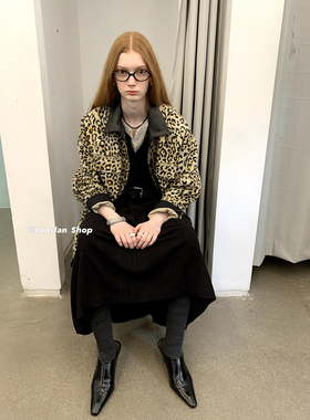 LONSLAN 2023秋冬宽长袖松豹纹拼黑色皮纽扣宽松夹棉外套上衣女