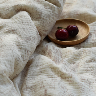 插画风复古小碎花纯棉双层纱布皱绉布料婴儿纱巾盖毯宝宝衬衫面料