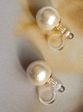 日系人造棉花珍珠大颗耳钉日本小众设计复古高级感树脂耳夹无耳洞