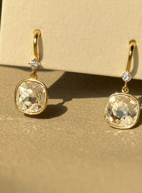 方形水晶S925银耳环耳钉高级感简约短款优雅精致耳夹蚊香盘无耳洞