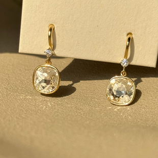 方形水晶S925银耳环耳钉高级感简约短款优雅精致耳夹蚊香盘无耳洞