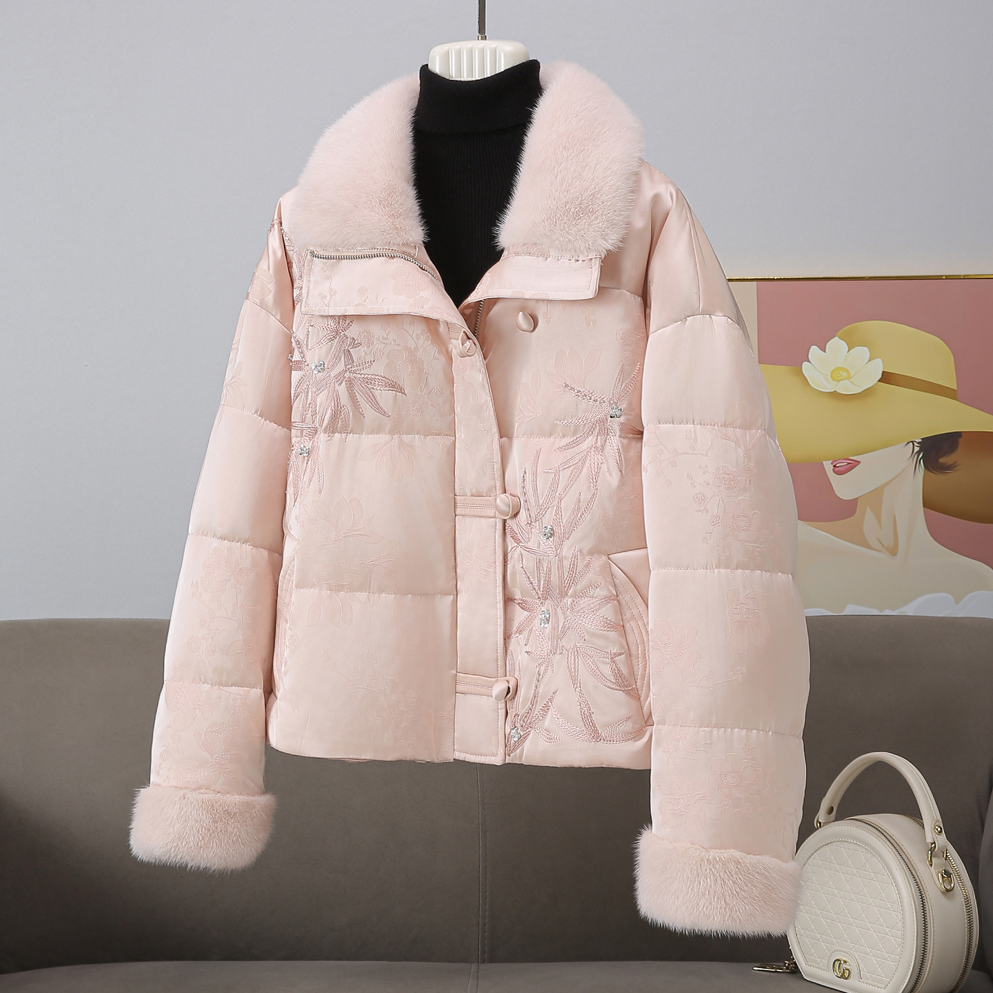 新中式水貂毛刺绣皮草羽绒服