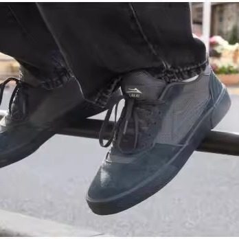 2025新款翻毛皮男女滑板耐磨鞋