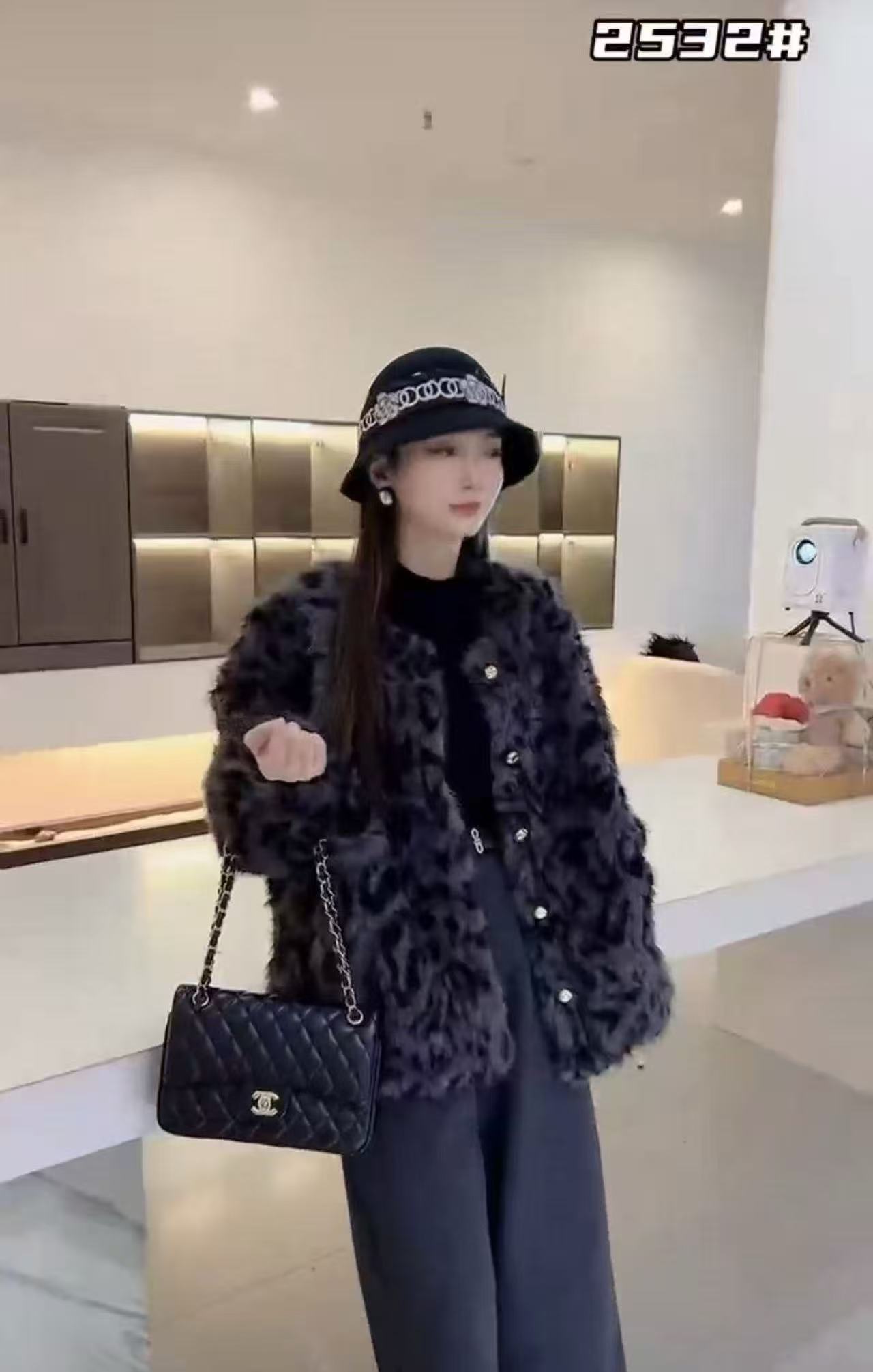 【11.28慧姐大码女装】2025新款大出血猫外套LB蓓2532-