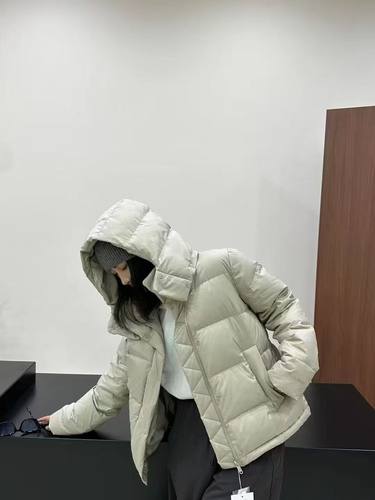 【12.2慧姐大码女装】2025新款羽绒服MM玛5601-