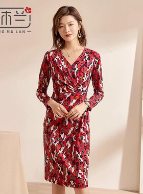 香沐兰2025新款连衣裙女时尚针织印花春装红色洋气修身高v领长裙