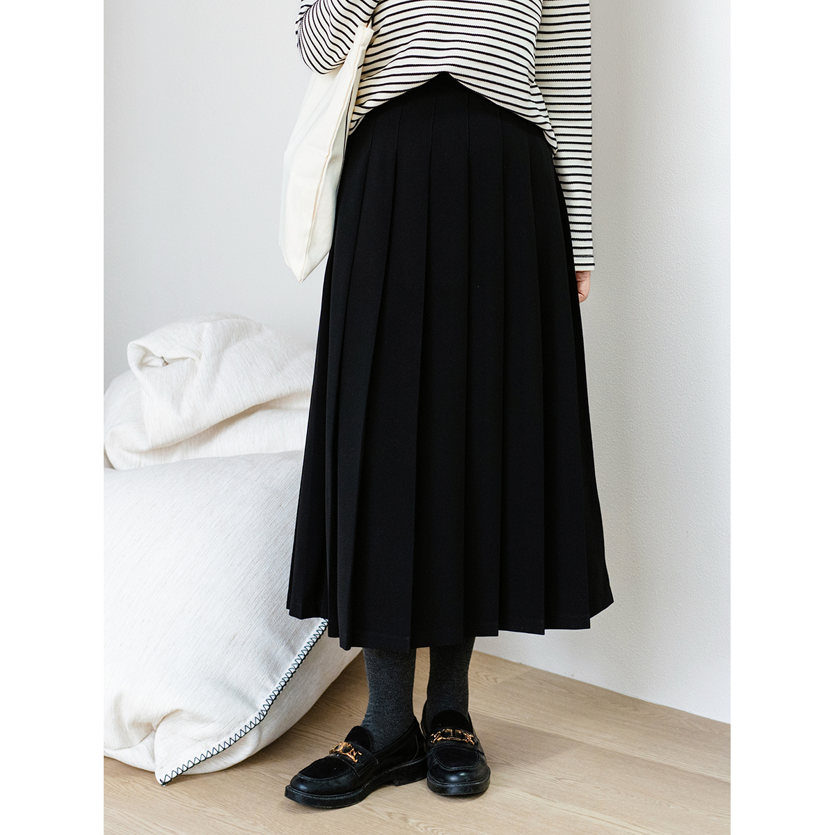 apipedream如一梦黑色腰带百褶百搭长款秋季新款半身裙/墨间褶叙