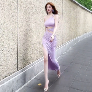 云南大理洱海拍照露腰斜肩连衣裙小众设计感海边氛围感度假沙滩裙