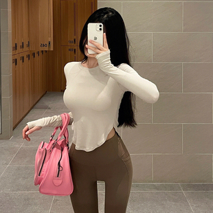 ins速干短款跑步运动T恤春秋带胸垫健身长袖女修身纯欲瑜伽上衣女