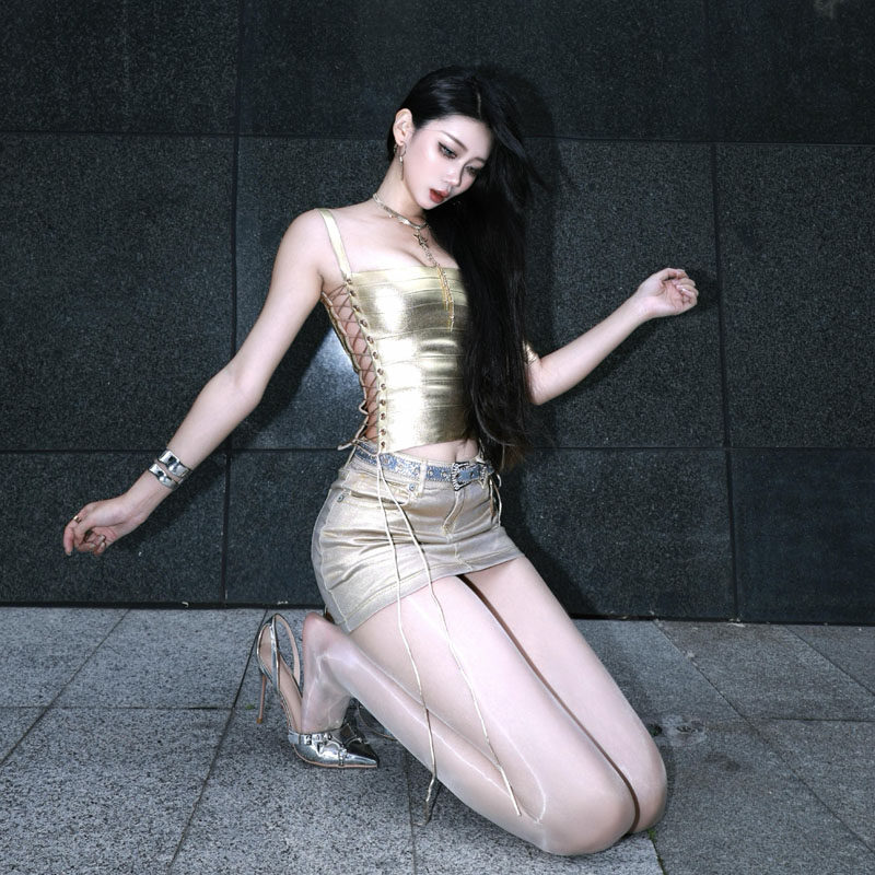 欧美性感辣妹夜店演出亮面闪金褶皱侧绑带短款吊带抹胸背心上衣女