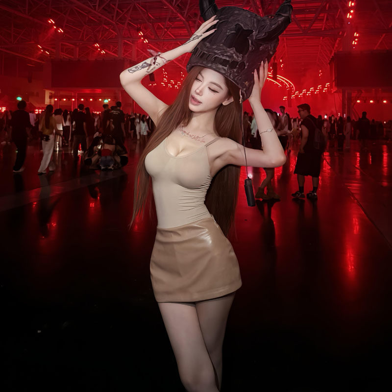 夜店蹦迪外穿打底性感吊带背心女夏季修身显瘦时尚紧身纯色连体衣
