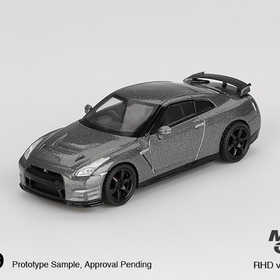 MINIGT 1:64 日产尼桑GT-R R35 NISMO CRS Version 合金汽车模型