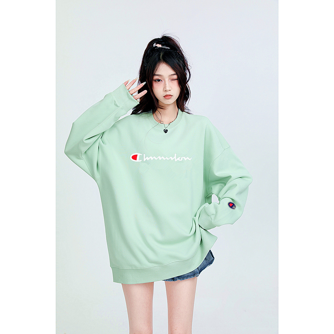 七彩冠军浅绿卫衣女秋冬季新品韩系慵懒宽松减龄圆领oversize上衣