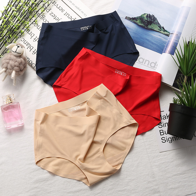 冰丝大码无痕透气孔不夹臀女内裤