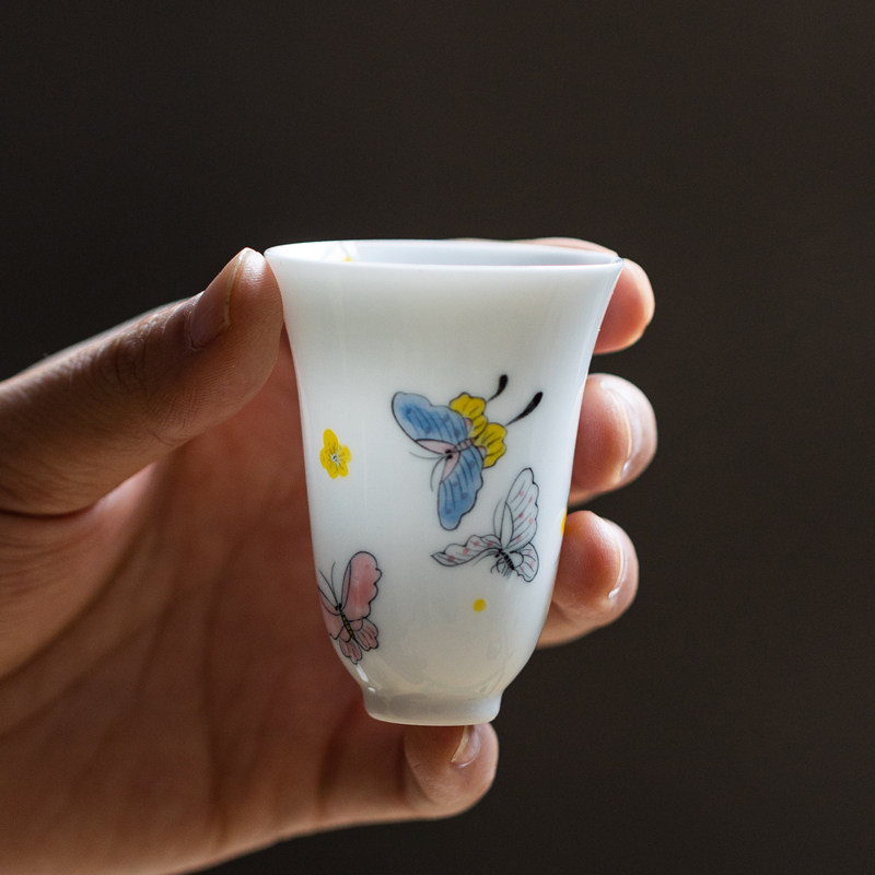 三只蝴蝶黄花茶杯品茗杯功夫茶具闻香品茗杯茶杯釉下彩铃铛杯大杯