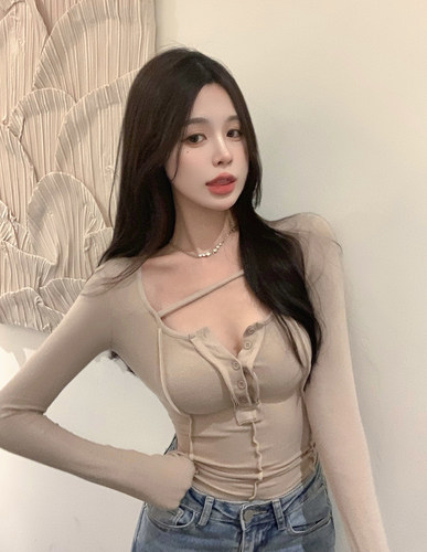 大码胖妹妹打底衫设春秋新款计感小众甜辣妹纯欲风性感上衣女t恤