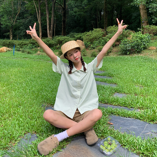 宽松复古短袖小清新衬衫