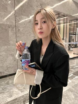 秋天条纹暗纹西装版型正