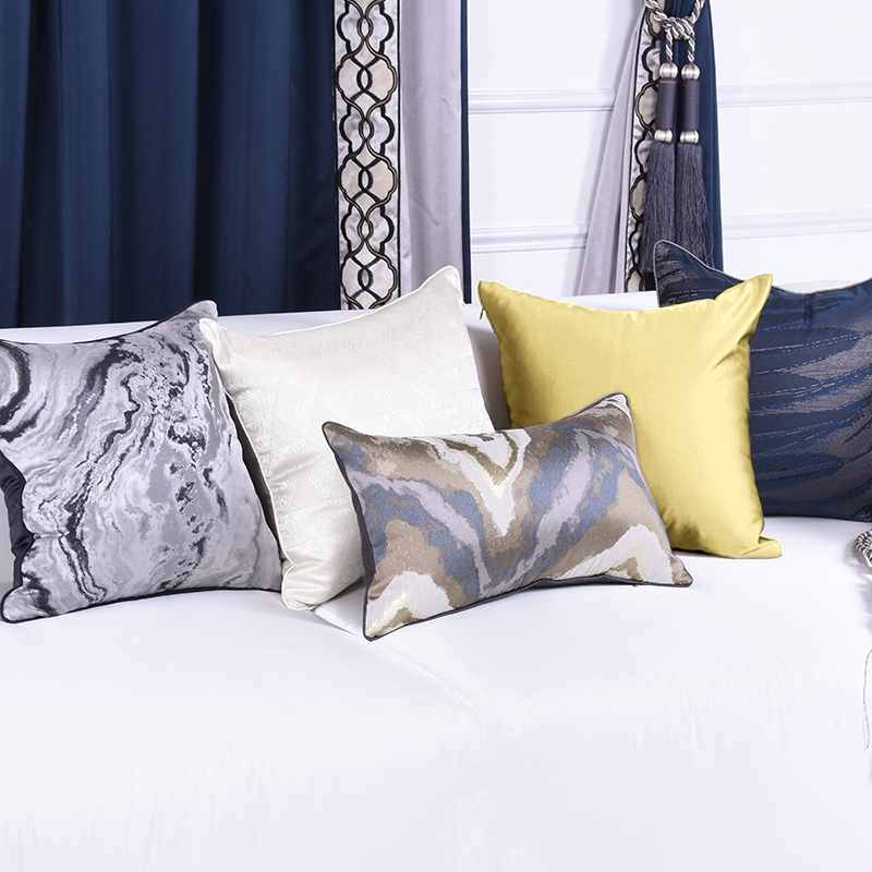 现代欧式轻奢腰枕蓝金条纹多色酒店样板房沙发飘窗靠枕靠垫大抱枕