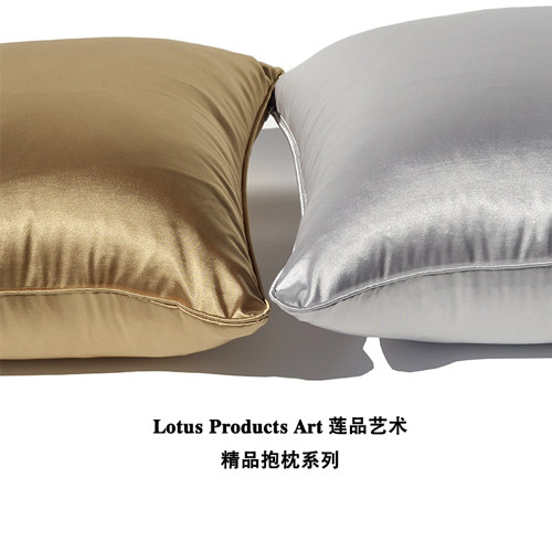 现代抱枕金黄色沙发客厅床头绸缎