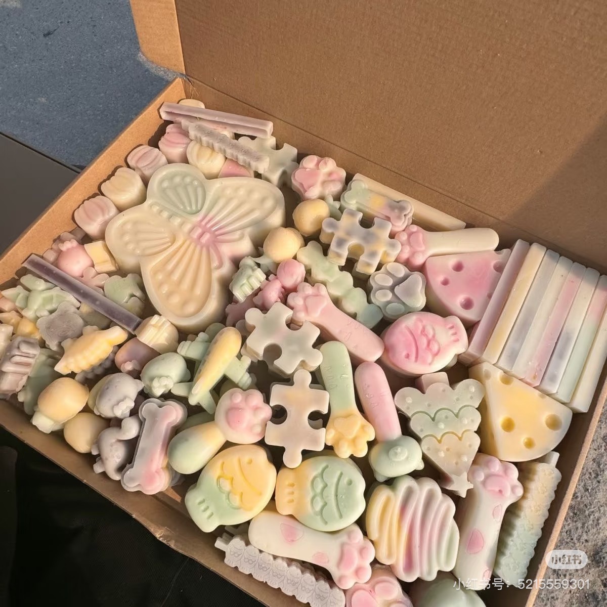 蜡网红爆款腊爆浆瓶夹心平蜡糖儿童糖果零 食皮批发