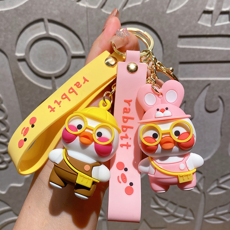 创意小黄鸭钥匙扣挂件可爱卡通小鸭子情侣汽车钥匙链包包配饰批发