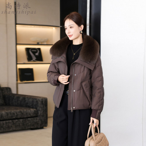 海宁女90鹅绒可拆毛领羽绒服