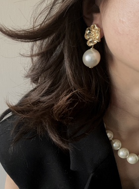 ARIA原创珍珠花朵耳夹超大颗珍珠复古做旧设计个性百搭高级感耳饰