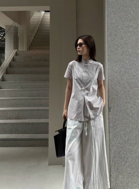 COLINE CONCISE 25SS条纹灰白色设计款衬衣夏季上衣X66110