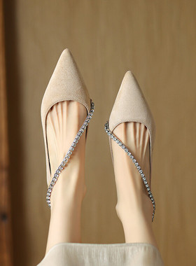 大码低跟单鞋女41一43尖头法式浅口粗跟绒面一字扣水钻春季女鞋40