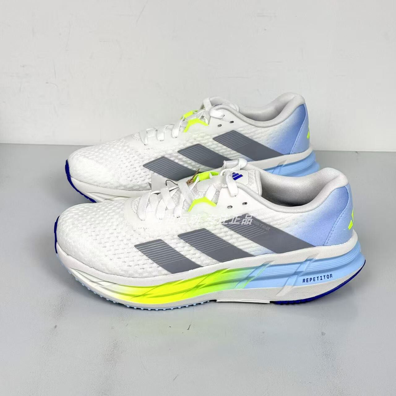 ADIDAS阿迪达斯正品 ADISTAR 3 时尚百搭运动休闲跑步鞋 JI1238