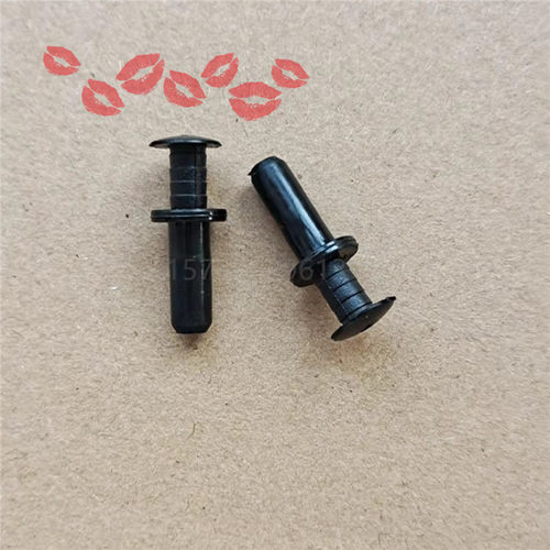 适用奔驰后门尾门流水槽卡扣