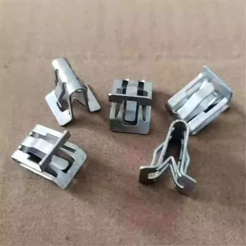 适用路虎极光揽胜发现神行导航中控台仪表饰板固定钢铁夹卡扣卡子