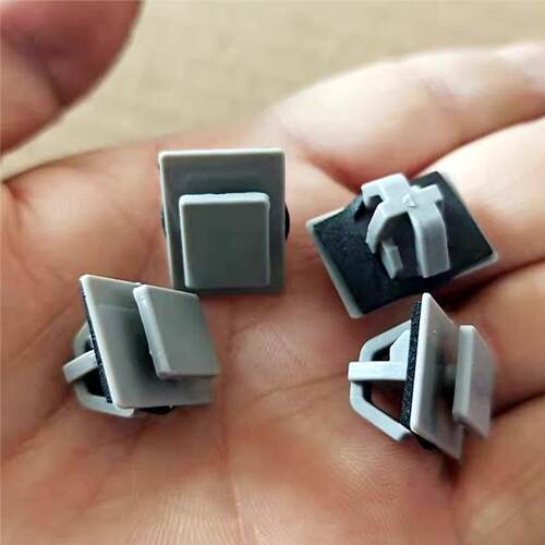 xi25ix35车门护板卡扣子