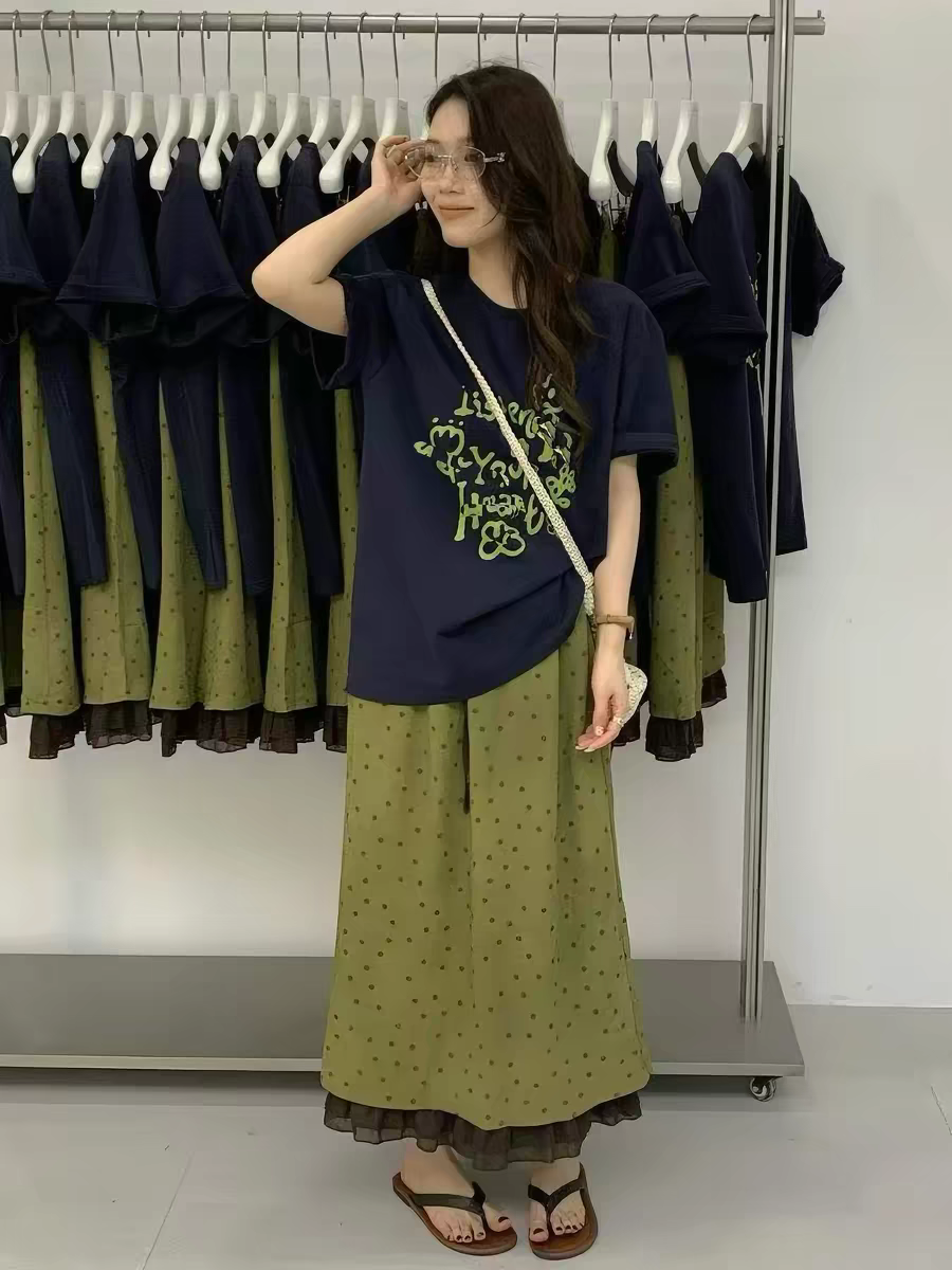 2026夏季新款韩版时尚圆领宽松显瘦百搭字母短袖T恤女+半身裙套装