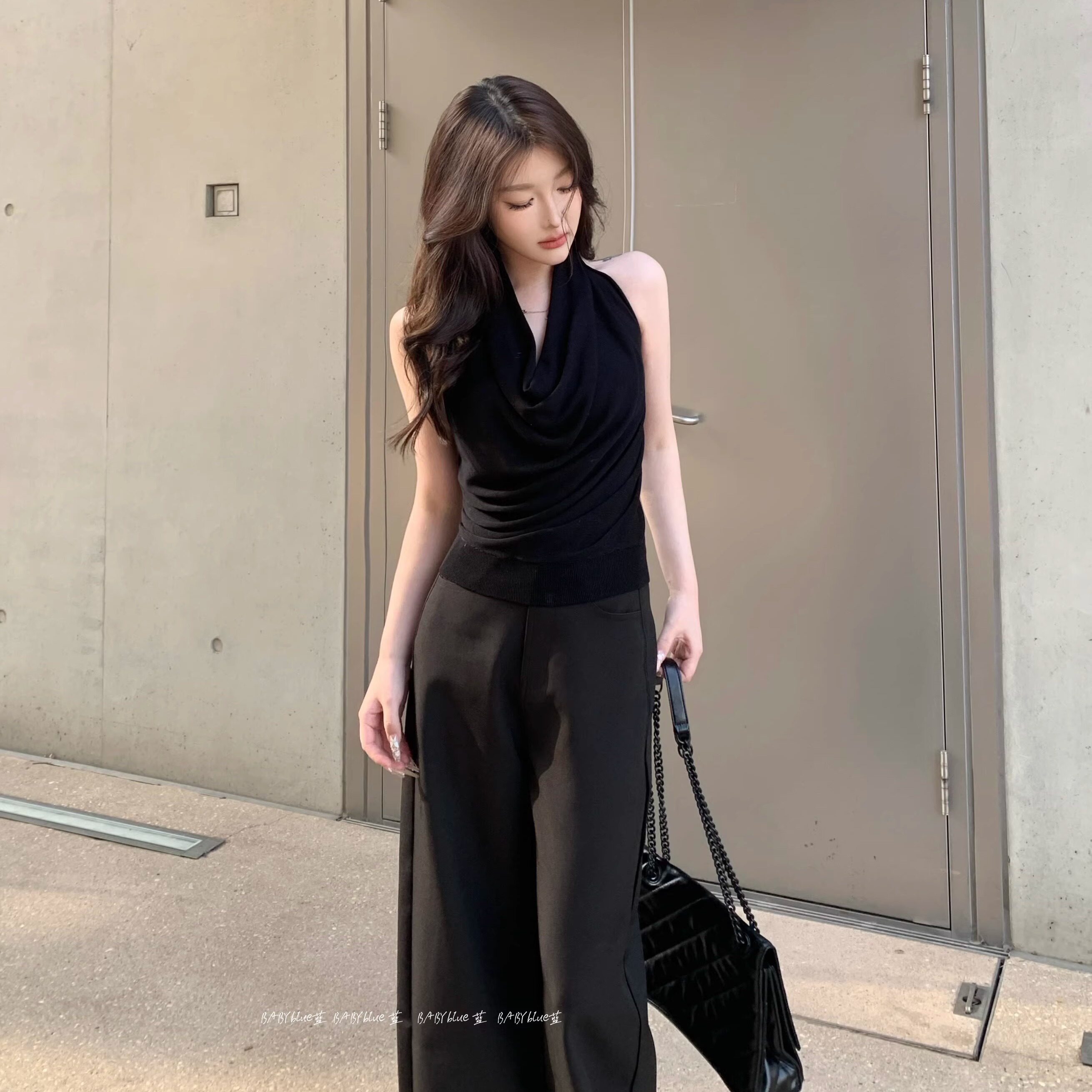 BABYblue荡领纯欲无袖露背上衣图片