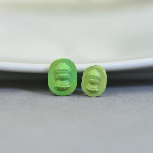 湖北原矿天然绿松石雕刻吊坠项坠 无相宝宝佛天地孔隔珠diy配饰