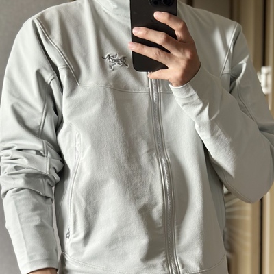 始祖鸟男款防风软壳夹克