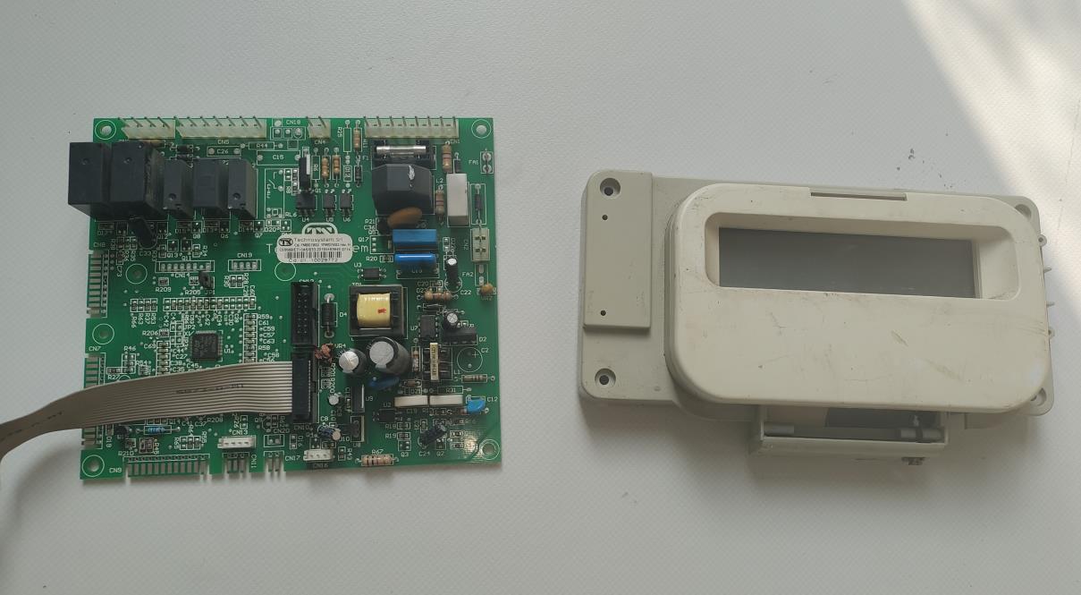 适用贝雷塔燃气壁挂炉CE0068/ETI雅丽路采暖炉尊者主板1FW07602