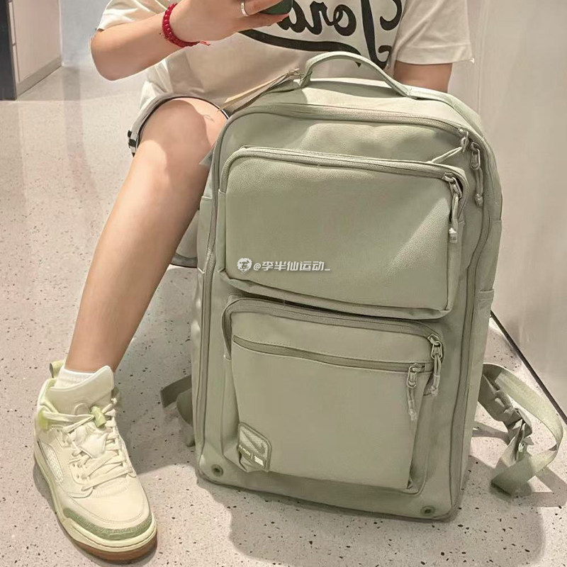 Nike新款男女学生大号双肩包