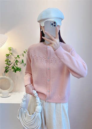 春装女款2025新款粉色毛衣针织开衫外套女高级感小个子短款上衣