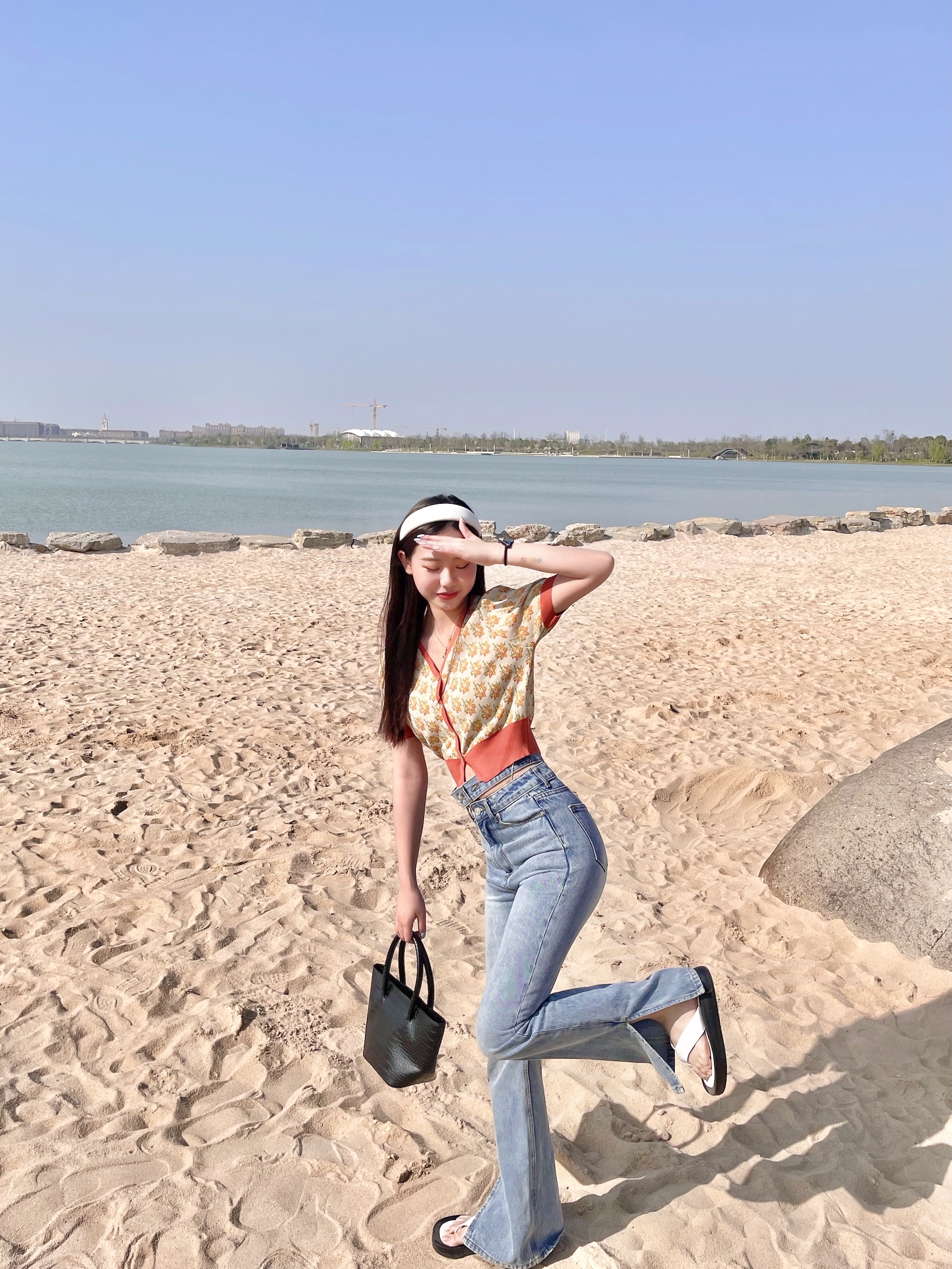 Real shot monitoring vitality youth sweet girl model ~ color contrast knitted Orange Flower Button short sleeve T-shirt