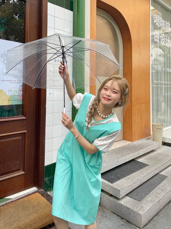 Real shot fresh girl story lace contrast round neck T-shirt + elastic V-neck strap dress