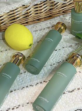 赫美蒂嘉Hermetica纵登乌木檀香朱曦马黛青柠流心粉柚云端梦香水