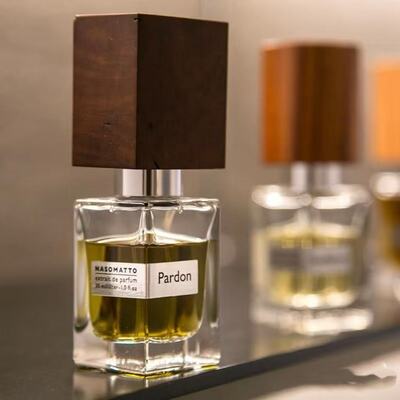 纳斯马图黑色烟草喧嚣简装香水