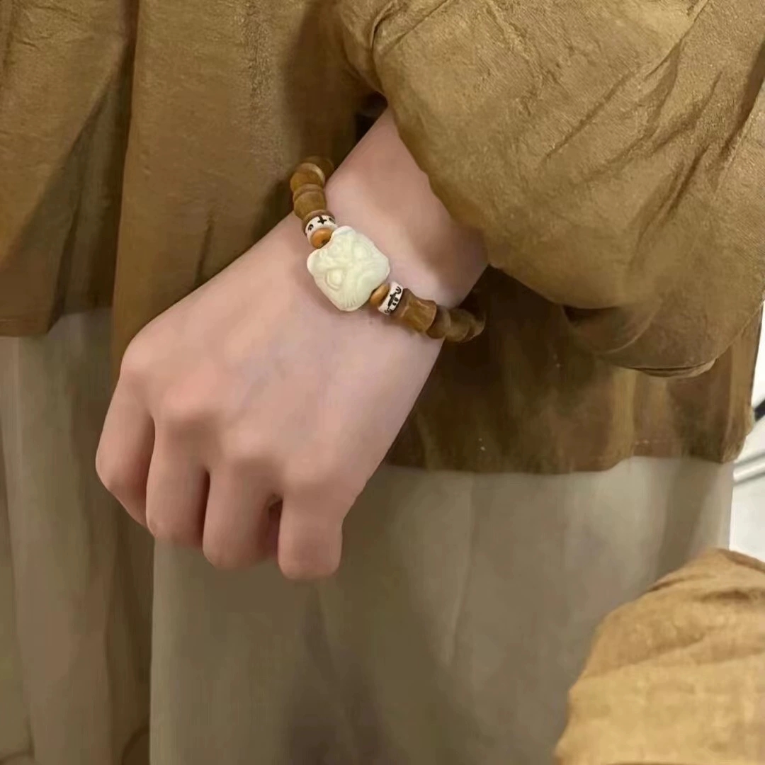 新款绿檀木竹节手串男女国风新中式国潮醒狮手串古风文玩檀木手串